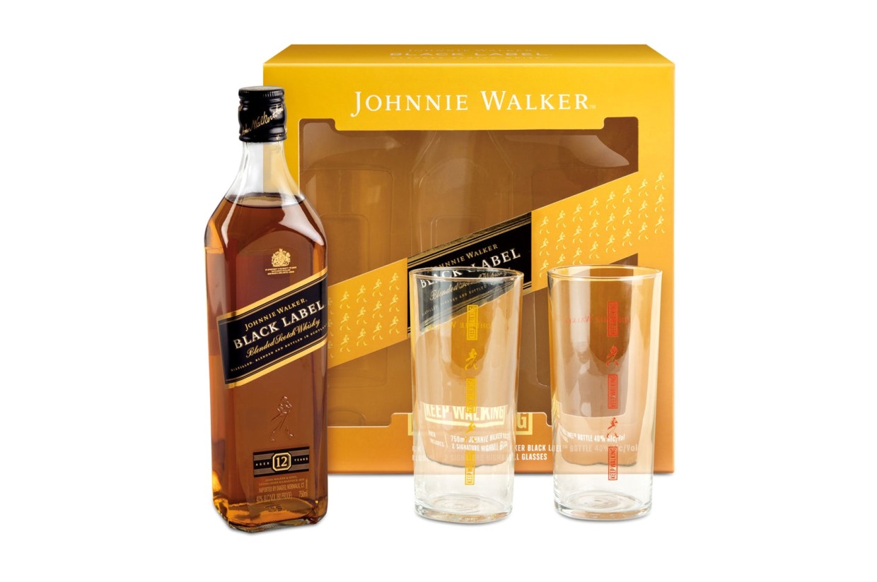 JOHNNIE WALKER BLACK LABEL 750ML WITH 2 HIGHBALL GLASSES GIFT SET Eagles Online Auction Arch
